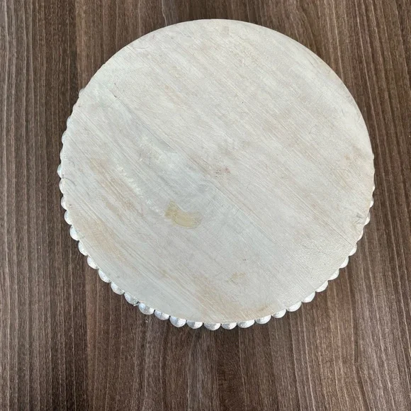 Small Round Display Plate - Picture 3 of 3